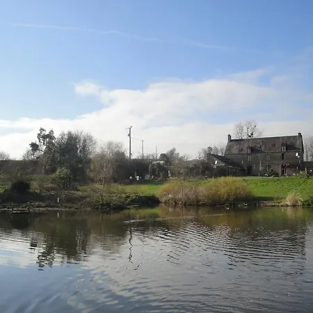 Les Bouillons Bed & Breakfast *
